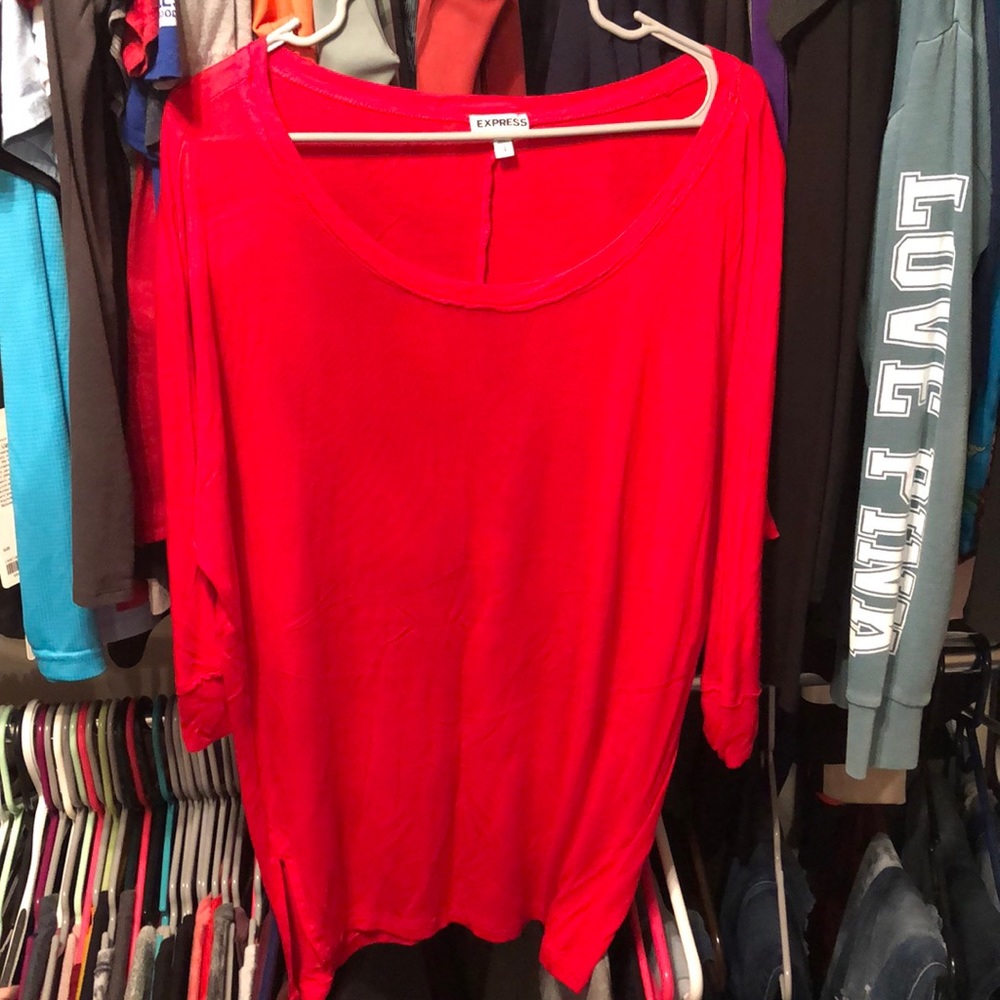 * Express Loose Fitting Quarter sleeve shirt